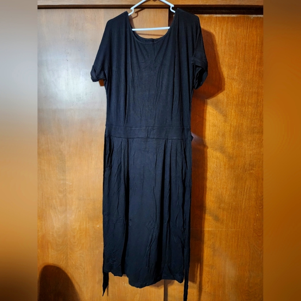 Adorable Short Sleeve T Shirt Dress with Pockets